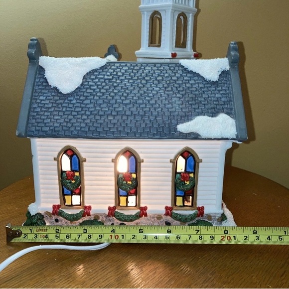 St. Nicholas Square Country Chapel Village Collection 
Illuminated Works - Picture 14 of 14